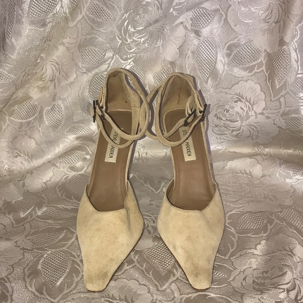 Shoes - Picture 2 of 3